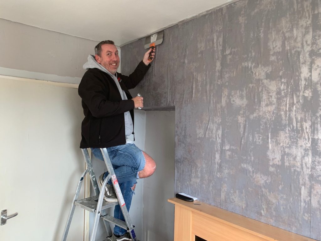 AKW Support Blackpool Coastal Housing’s ‘Positive Transitions’ Pathway Service by Decorating New Tenant Flat Featured Image